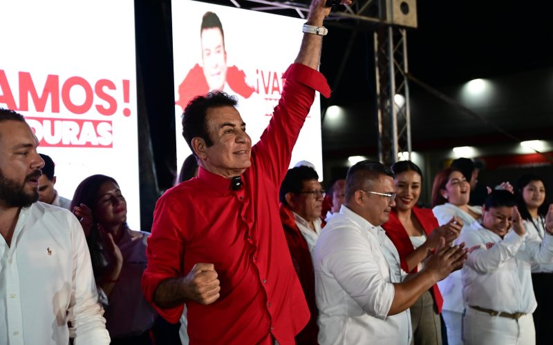 Nasralla aboga por bloque nacional ante amenaza oficialista de frenar elecciones