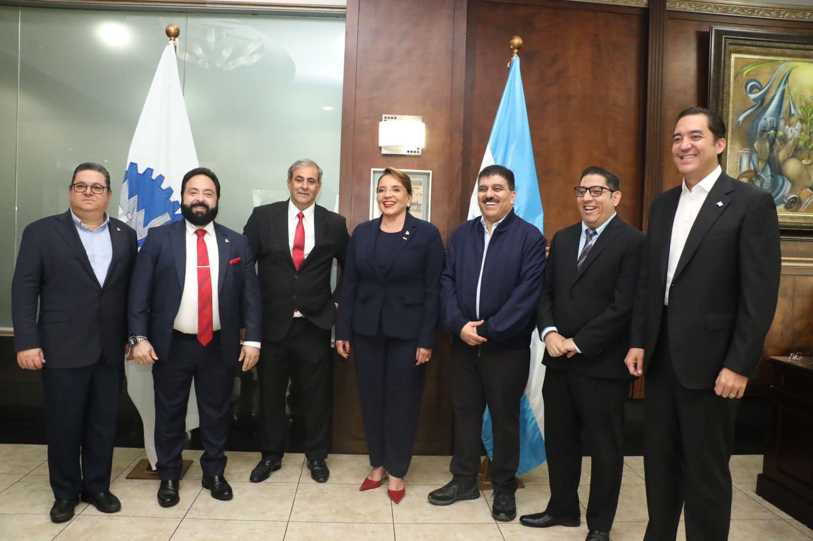Acusan a Luis Redondo de incumplir la ley en manejo de renuncia en el CNE
