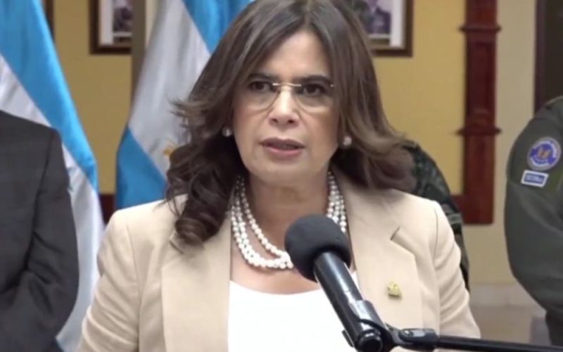 Debate económico en Honduras tras propuesta de Rixi Moncada de eliminar la Central de Riesgos