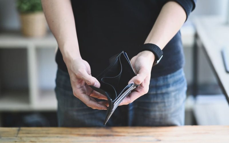 El gobierno de LIBRE enfrenta cierre masivo de empresas y fuga de capitales en Honduras