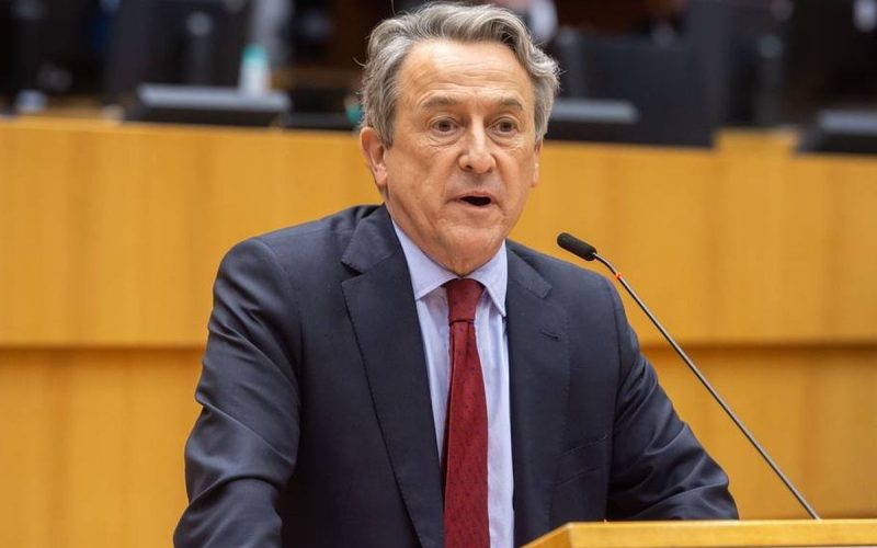 Pánico electoral de Xiomara Castro y Rixi Moncada, según Hermann Tertsch